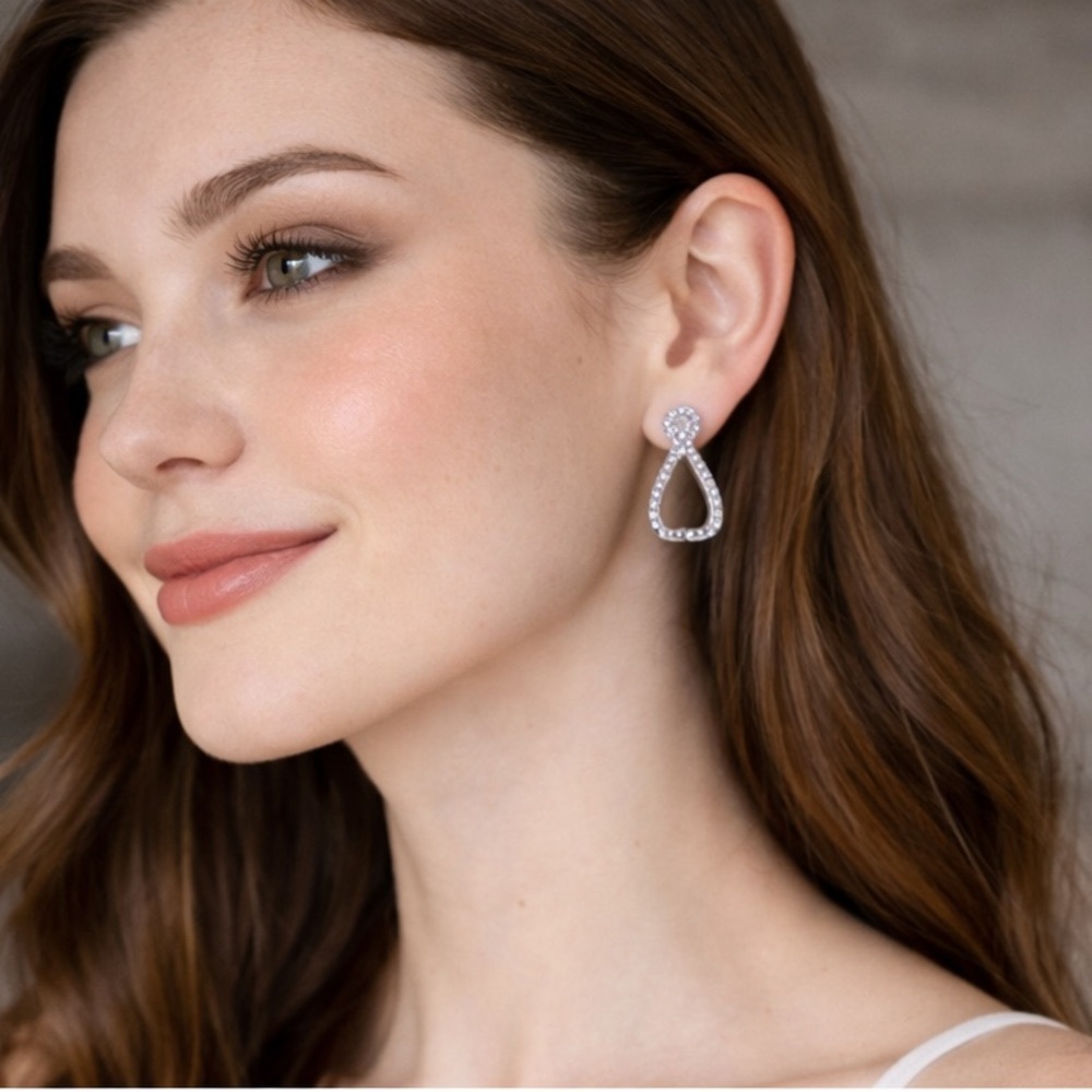 5/25 ✨✨ Silver Teardrop Crystal Drop Earrings - Elegant Women Jewelry